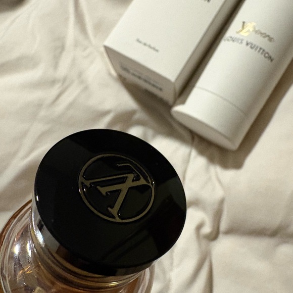 Authentic LV Lovers Perfume - Picture 6 of 8